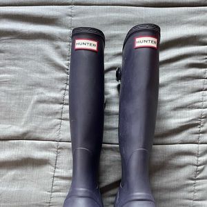 Hunter boots- wide calf purple size 7